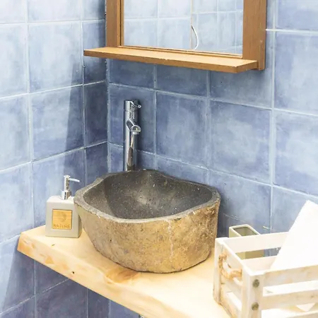 Eclipse Golden